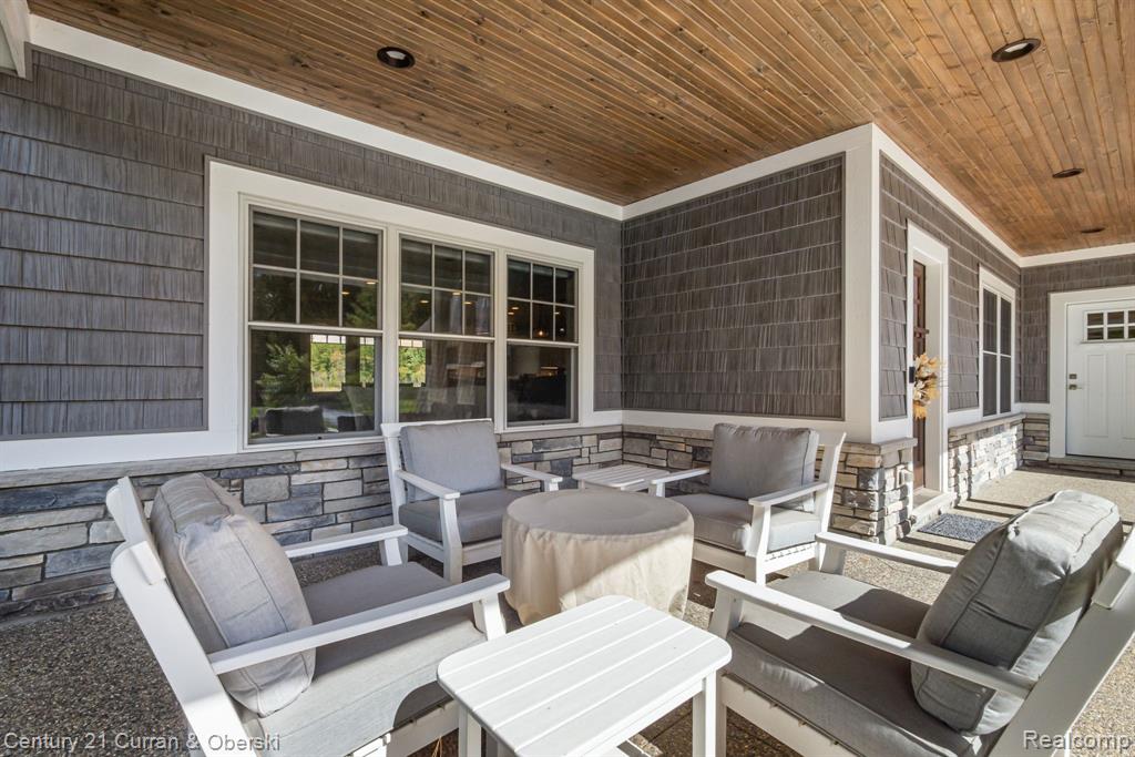 1306 Victoria Lane, Fenton, MI 48430 — Photo 12