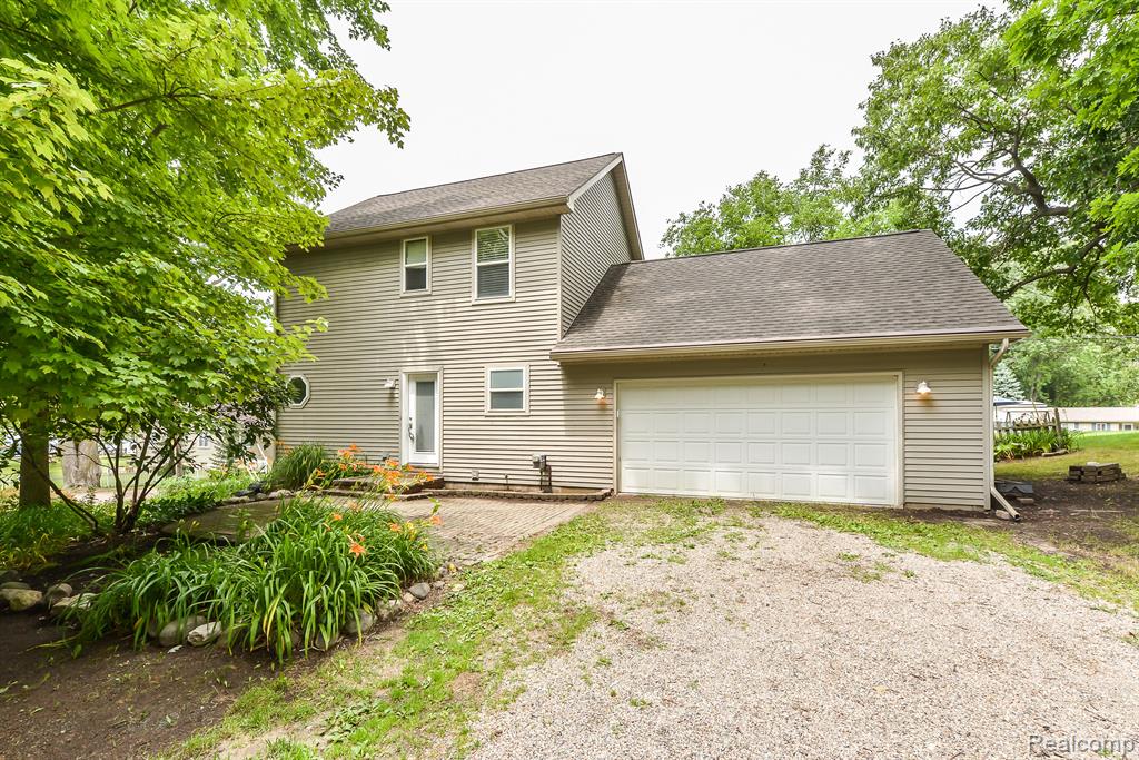 7860 LAKESHORE Road, Whitmore Lake, MI 48189 — Photo 13