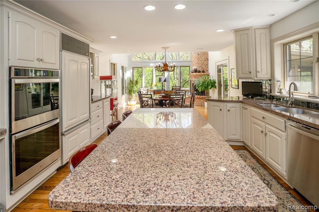 32870 Bingham Lane, Bingham Farms, MI 48025 — Photo 33