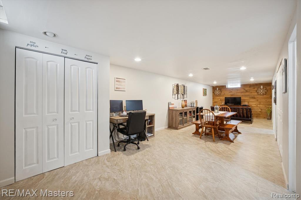 31630 Lynne Drive, Rockwood, MI — Photo 17