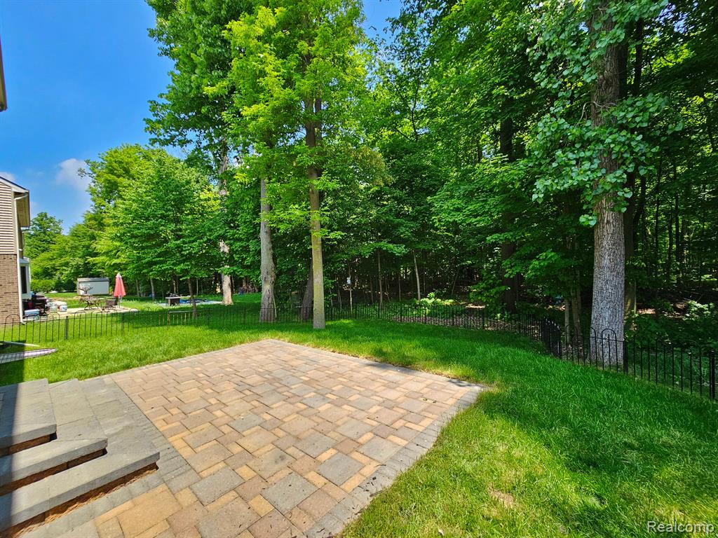 13401 STAMFORD Road, Belleville, MI 48111 — Photo 38