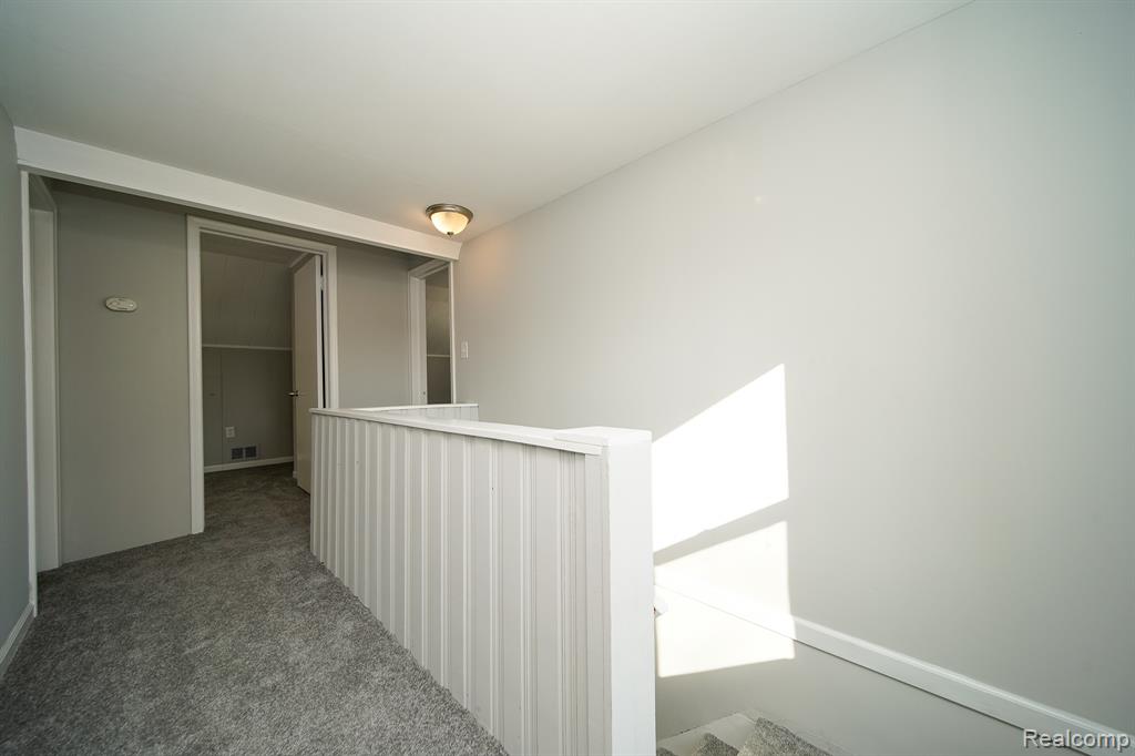 750 E Hayes Avenue, Hazel Park, MI 48030 — Photo 38