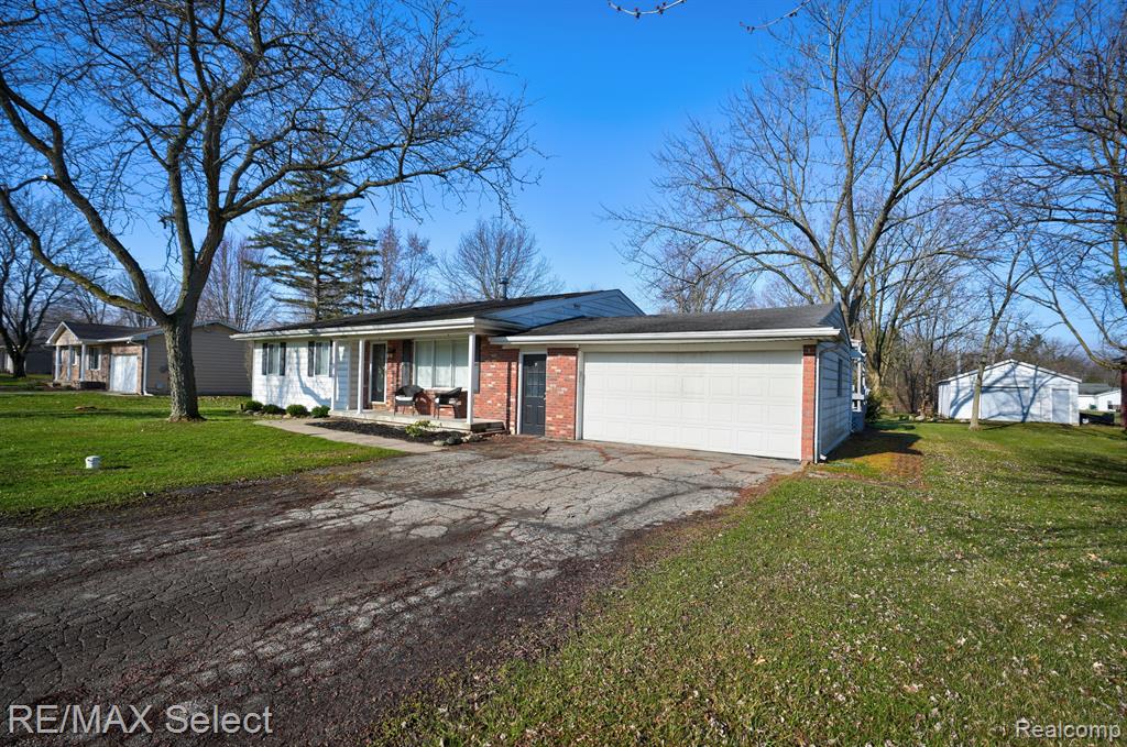 7028 RIEGLER Street, Grand Blanc, MI 48439 — Photo 2