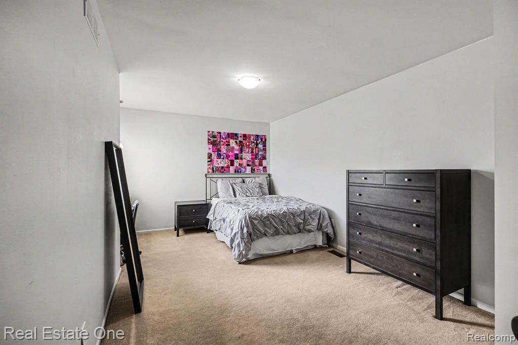 737 Woodfield Way, Rochester Hills, MI 48307 — Photo 22