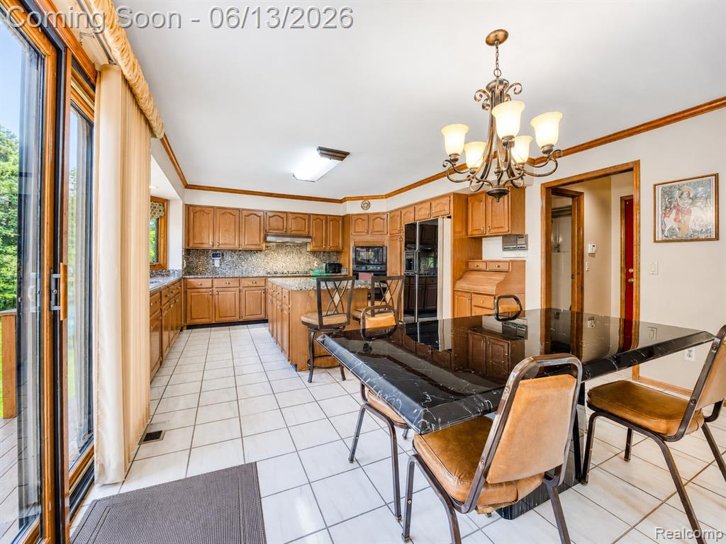 29342 Strathmore Drive, Farmington, MI 48331 — Photo 23