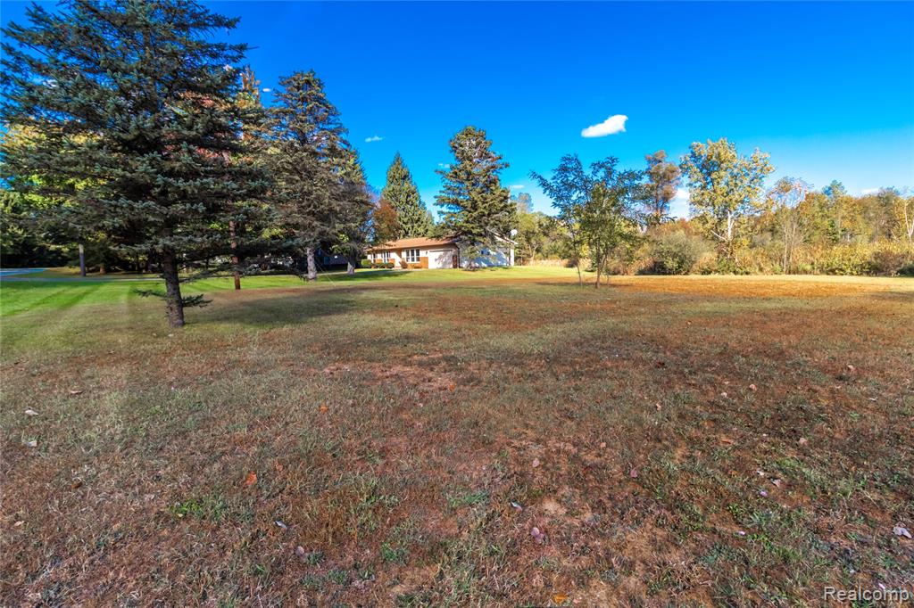 6208 Marathon Road, Otter Lake, MI 48464 — Photo 27