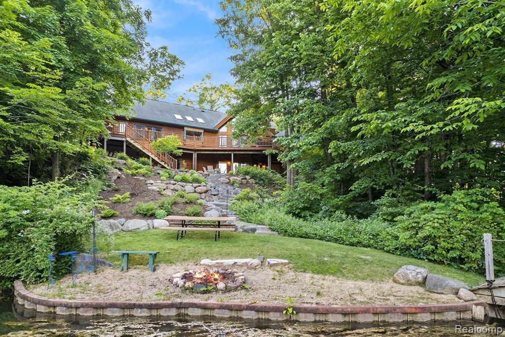 4693 Hegel Road, Goodrich Vlg, MI — front exterior
