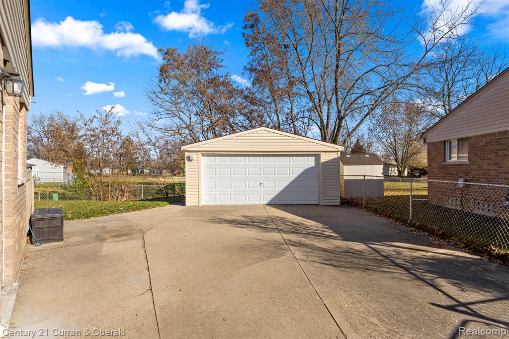 9939 Jackson Lane, Van Buren, MI 48111 — Photo 31