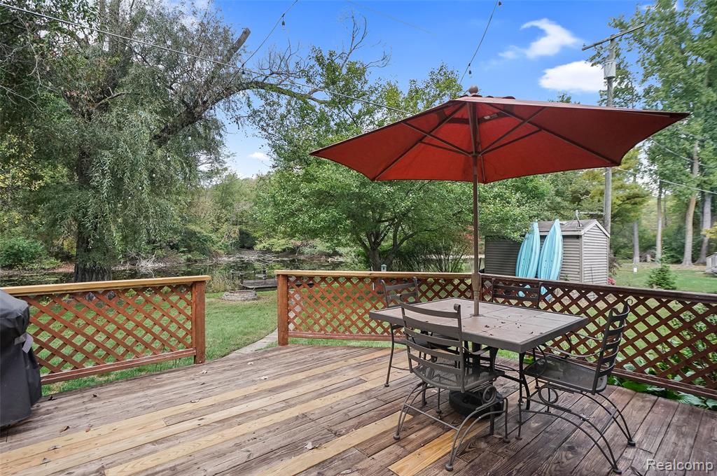 8532 Pettysville Road, Pinckney, MI 48169 — Photo 35