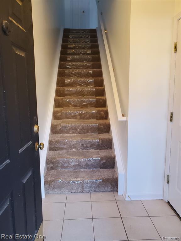 23061 FAIRLANE Boulevard, N-27, Woodhaven, MI 48183 — Photo 2