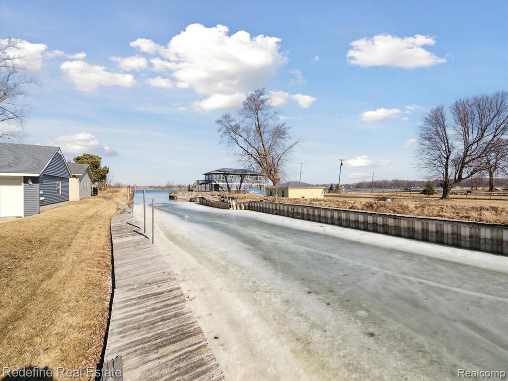 6730 Lakeshore Drive, Newport, MI 48166 — Photo 43