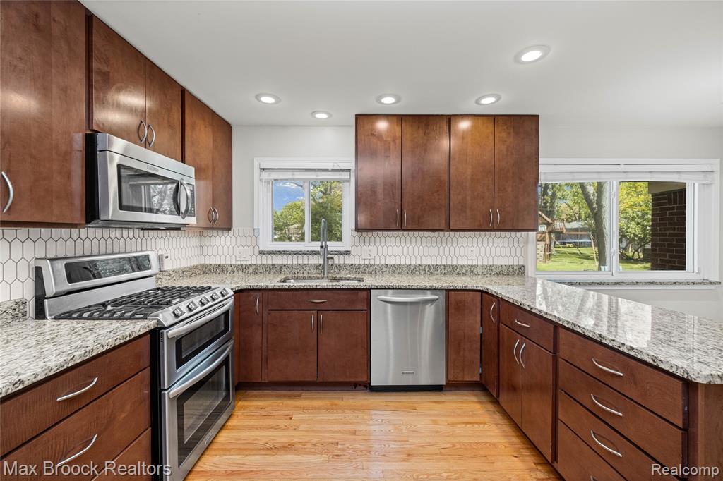 7011 Heather Heath, West Bloomfield, MI — Photo 18