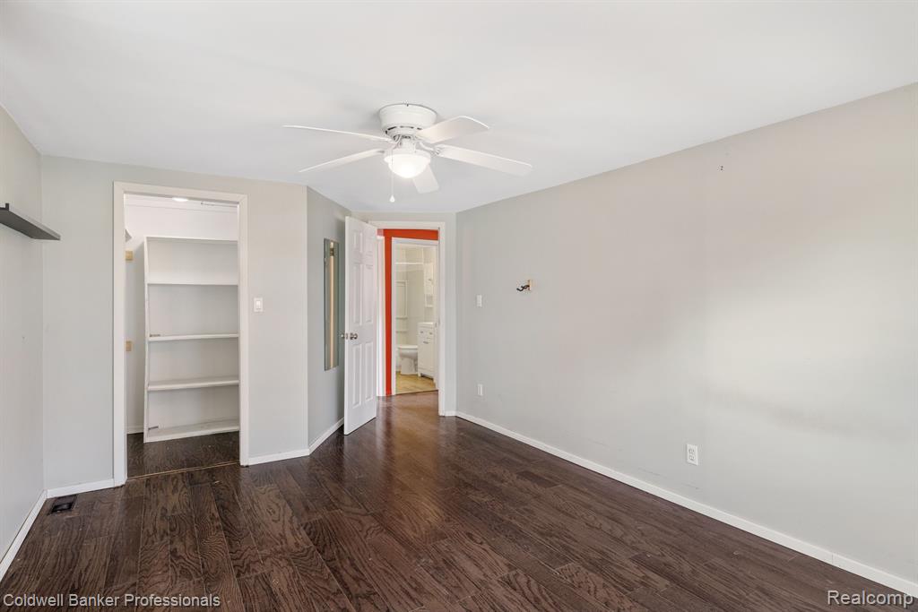431 NAKOTA Street, Clawson, MI — Photo 14