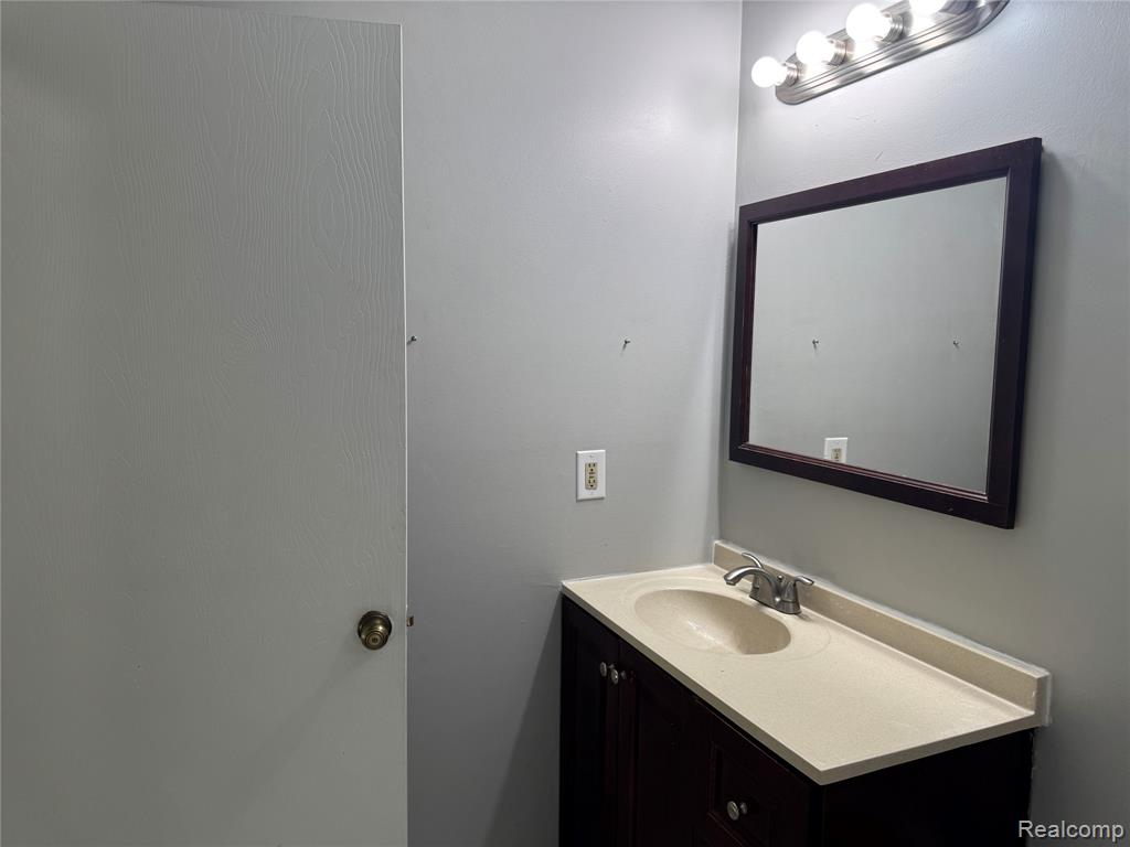 41029 SOUTHWIND Drive, Canton, MI 48188 — Photo 18