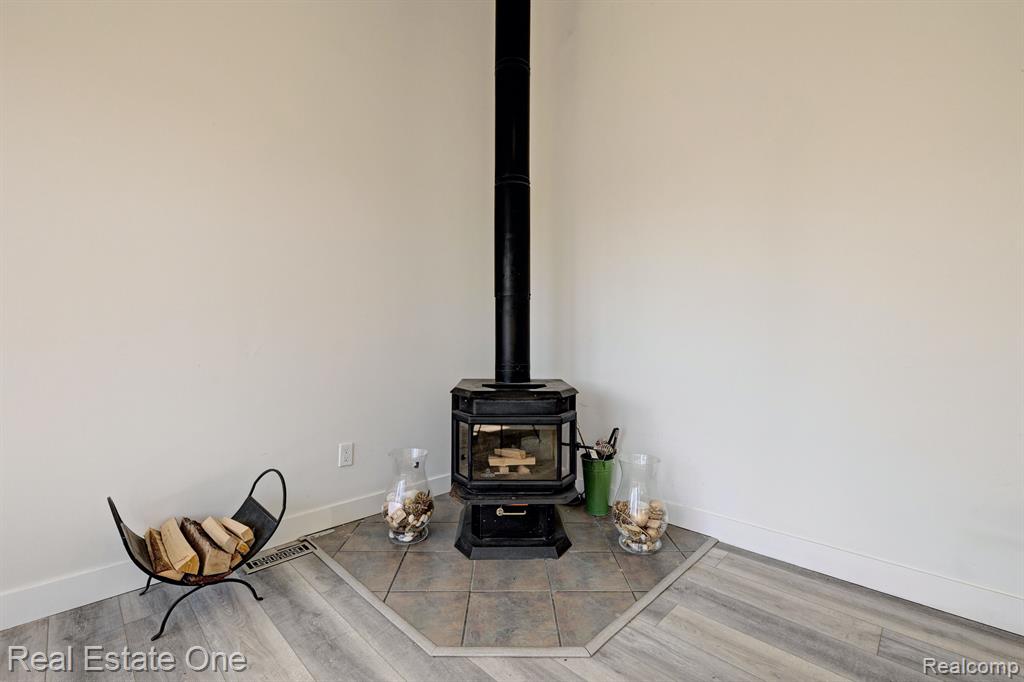 551 Maloney Avenue, Oxford, MI 48371 — Photo 16