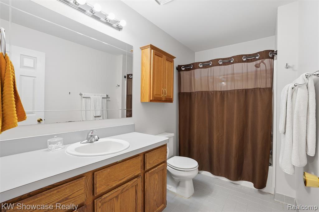 4145 Cumberland Ct, Commerce Twp, MI 48390 — Photo 27