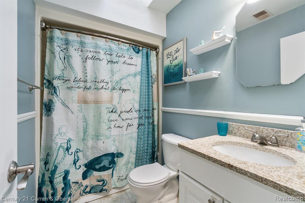 7151 Bayview Road, Jackson, MI 49201 — Photo 32
