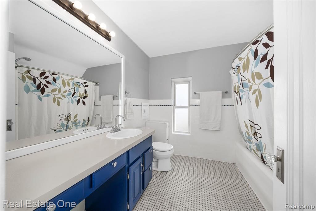 54 MOHAWK Road, Pontiac, MI 48341 — Photo 22