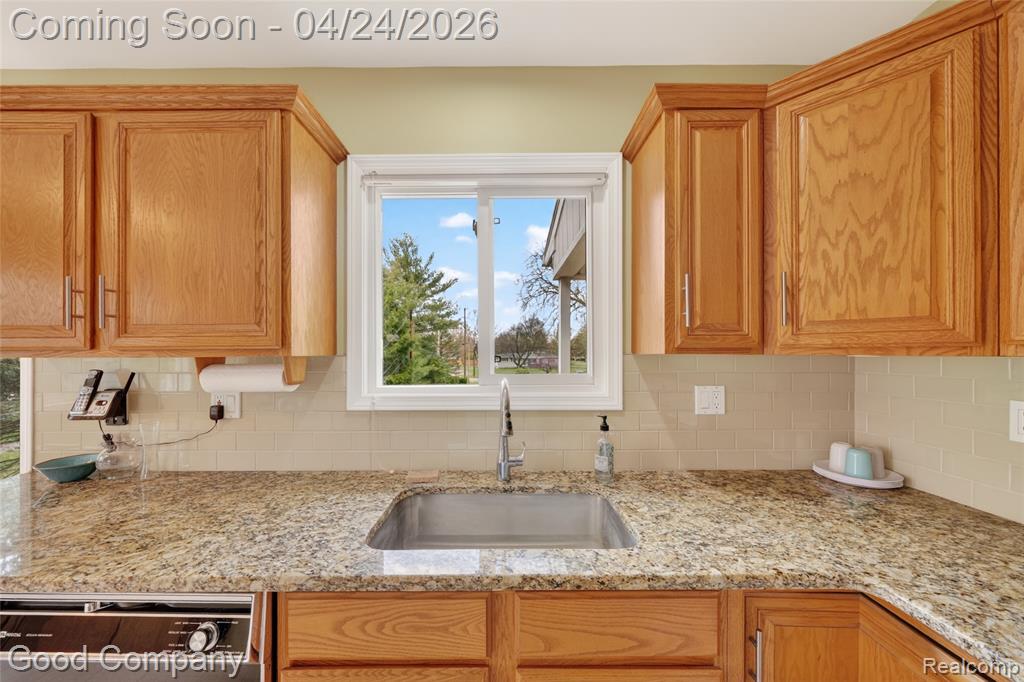 3463 Coseyburn Road, Waterford, MI 48329 — Photo 19