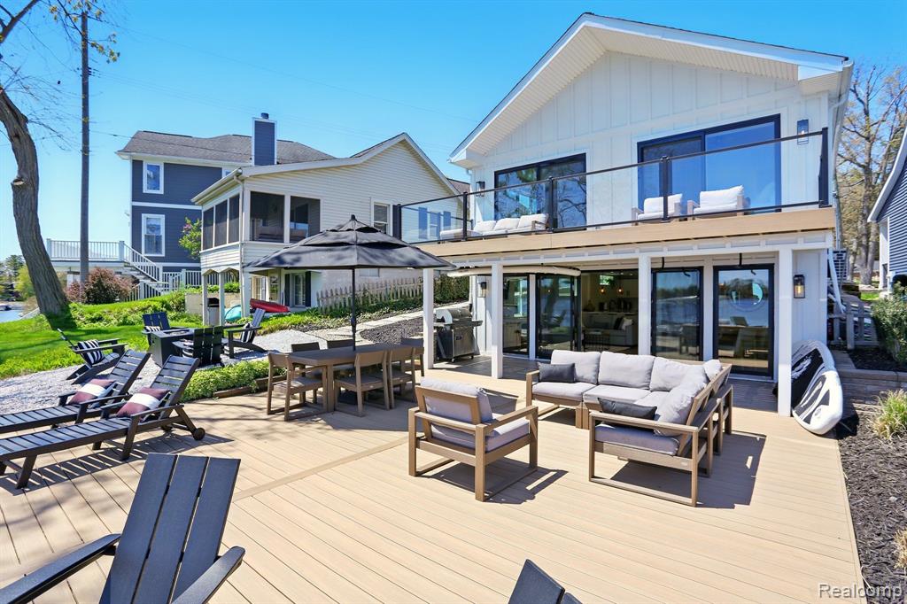 807 PINE TREE Road W, Lake Orion, MI 48362 — Photo 21