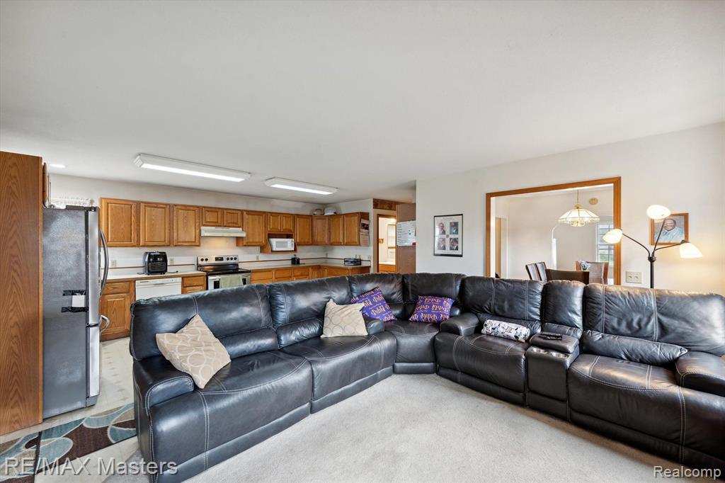 611 SAINT MARYS Avenue, Monroe, MI 48162 — Photo 9