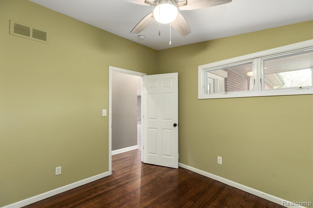 854 Brooklawn Drive, Troy, MI 48084 — Photo 19