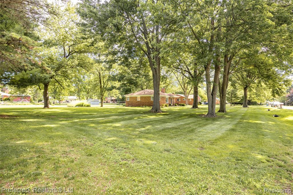 6346 Donaldson Drive, Troy, MI 48085 — Photo 3