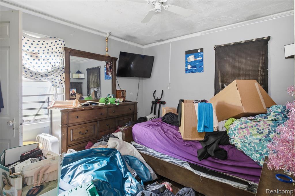 10058 Greensboro Street, Detroit, MI 48224 — Photo 11