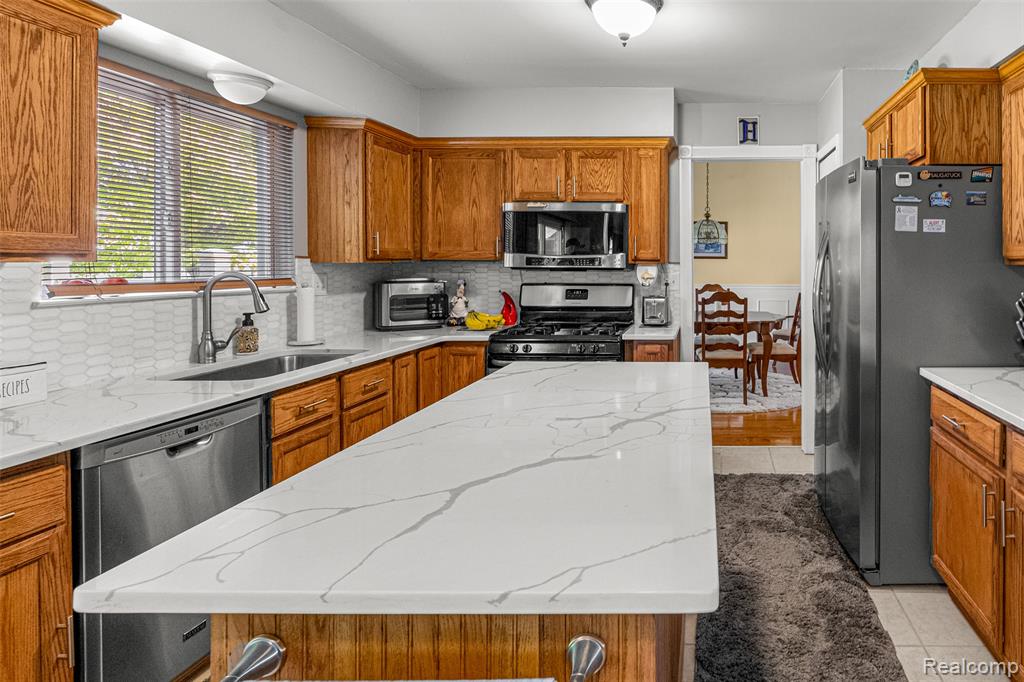 780 Saint Johns Boulevard, Lincoln Park, MI 48146 — Photo 12