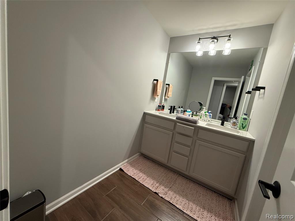 4811 Broomfield Way, Lake Orion, MI — Photo 56