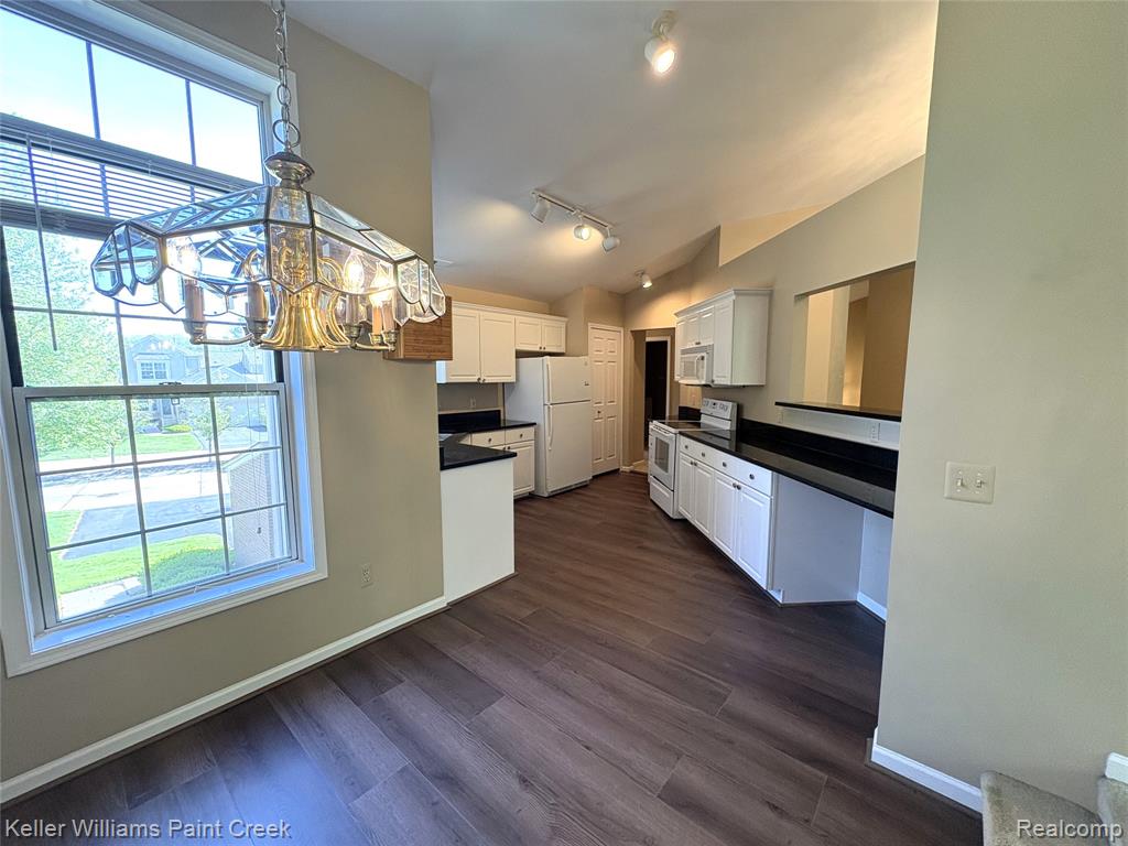 506 Newburne Pointe, Bloomfield Hills, MI 48304 — Photo 13