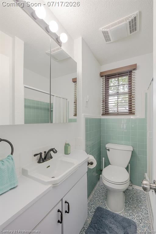 420 Bellevue Avenue, Lake Orion, MI 48362 — Photo 13