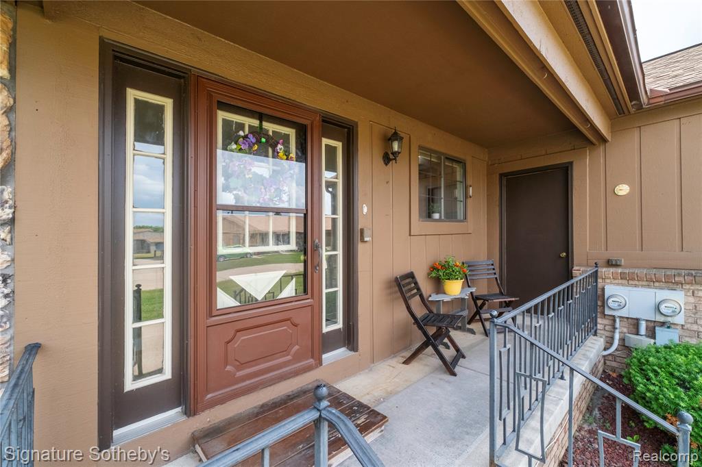 12336 Nantucket Drive, 3, South Lyon, MI 48178 — Photo 2