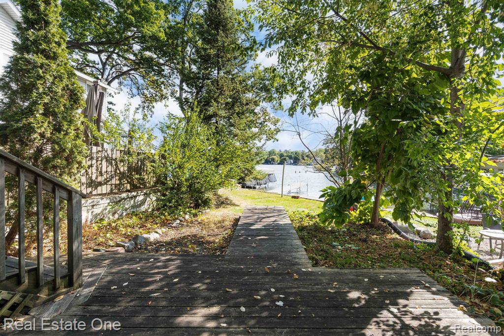 485 Bellevue Avenue, Lake Orion, MI 48362 — Photo 18