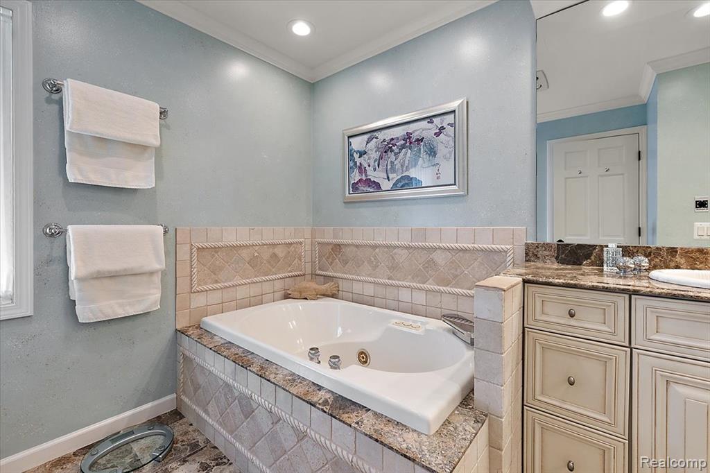 510 Hunters Crossing, Bloomfield Hills, MI 48304 — Photo 29