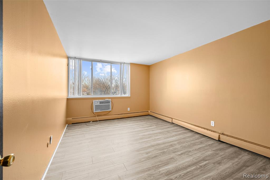 6015 Southfield, Detroit, MI 48228 — Photo 13