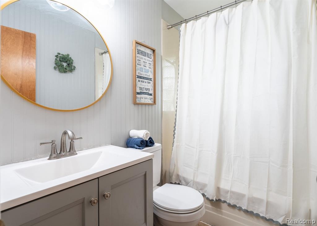 47610 Winthrop Street, Shelby Twp, MI 48317 — Photo 16