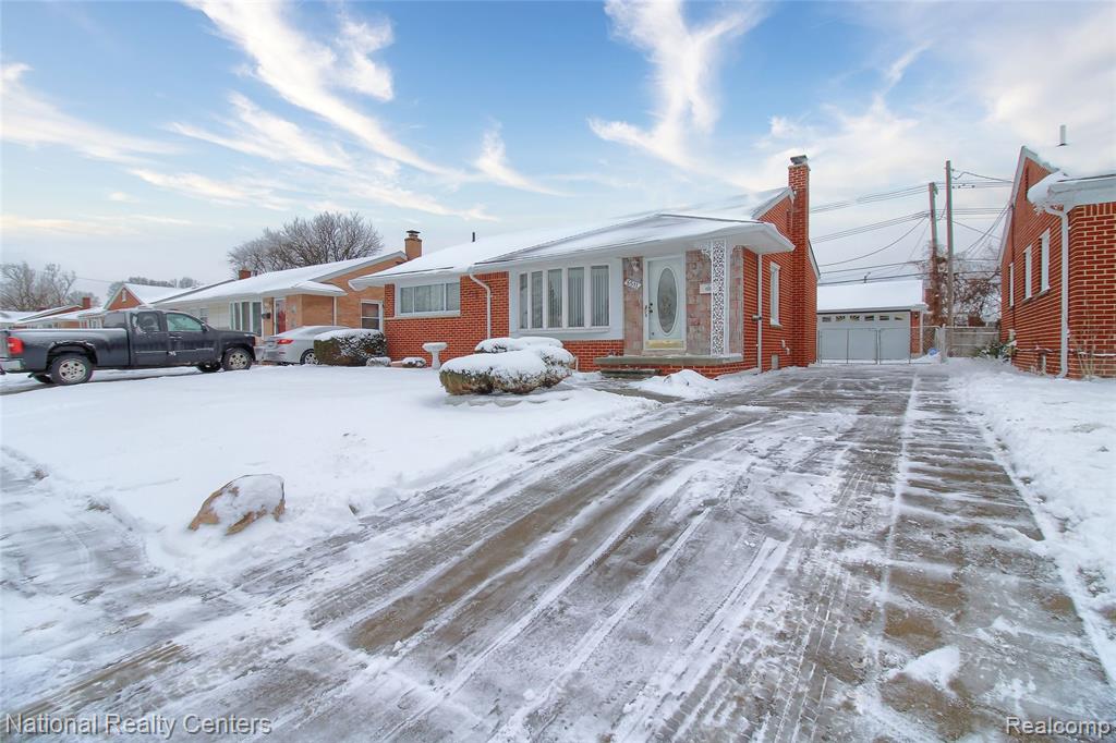 6511 Henry Ruff Road, Garden City, MI — Photo 3