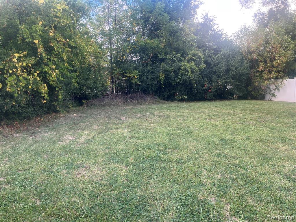 598 Montana Avenue, Pontiac, MI 48341 — Photo 2