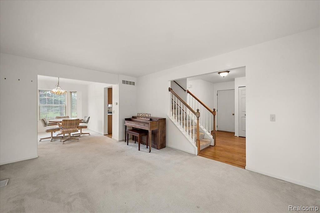 47235 SCARLET Drive S, Novi, MI — Photo 10