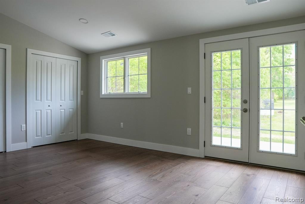 278 W SAINT CLAIR Street, Romeo, MI 48065 — Photo 8