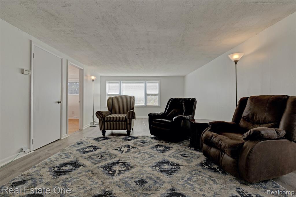 9150 Rattalee Lake Road, Clarkston, MI 48348 — Photo 21