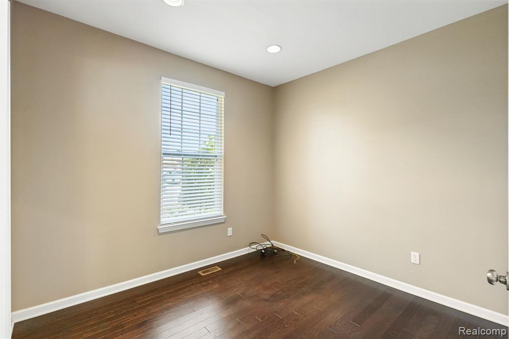 50219 Cheltenham Drive, Macomb, MI 48044 — Photo 4