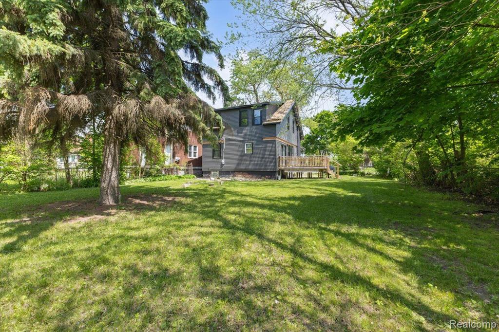 3893 BENITEAU Street, Detroit, MI 48214 — Photo 26