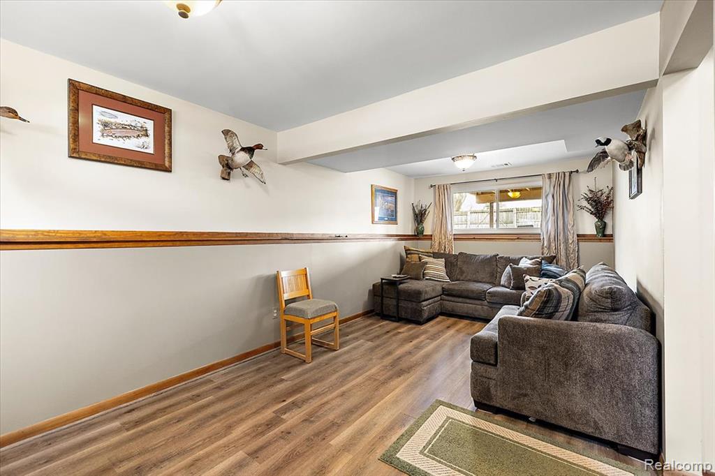 490 Glenn Court, Lake Orion, MI 48362 — Photo 30