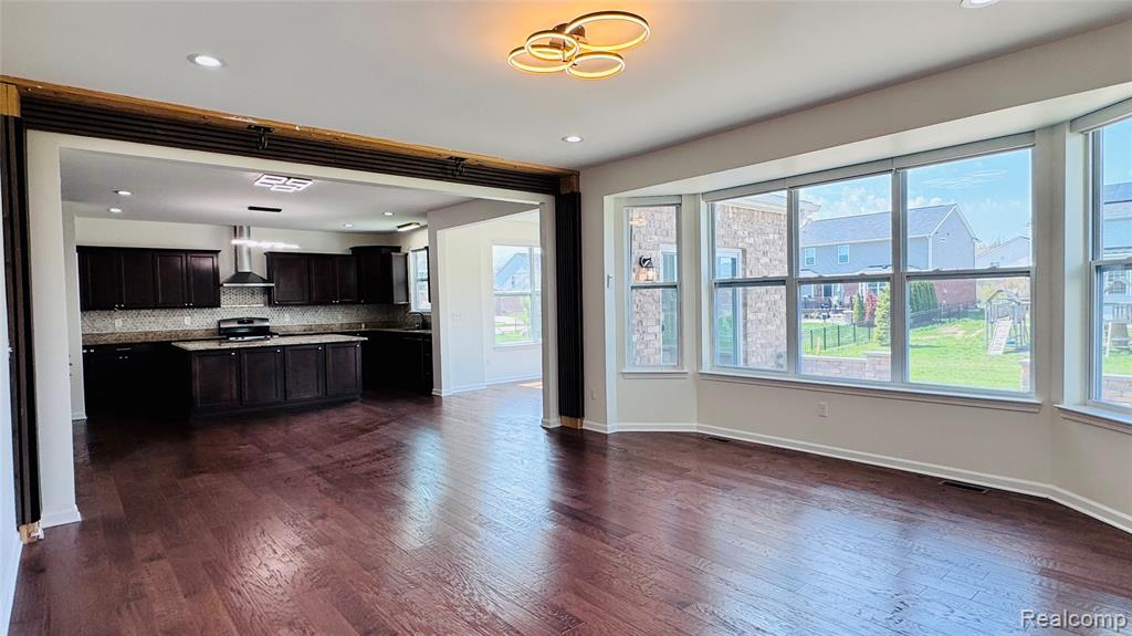 912 Petersburg Drive, Canton, MI 48188 — Photo 12