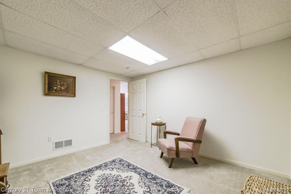 2647 KERRIA Drive, Howell, MI 48855 — Photo 36