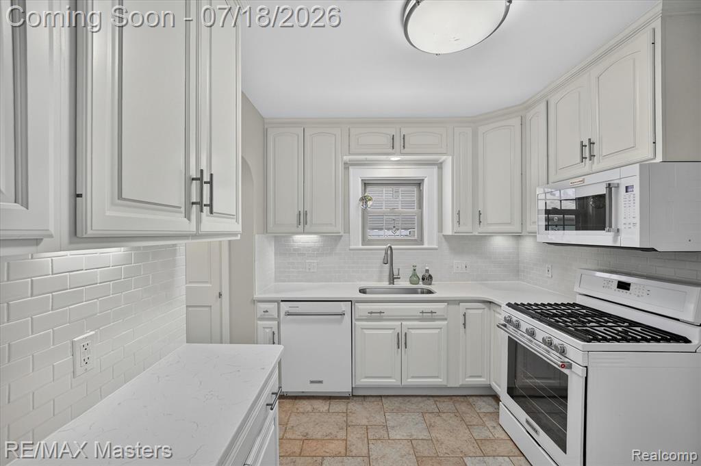 649 Borgess Avenue, Monroe, MI 48162 — Photo 10