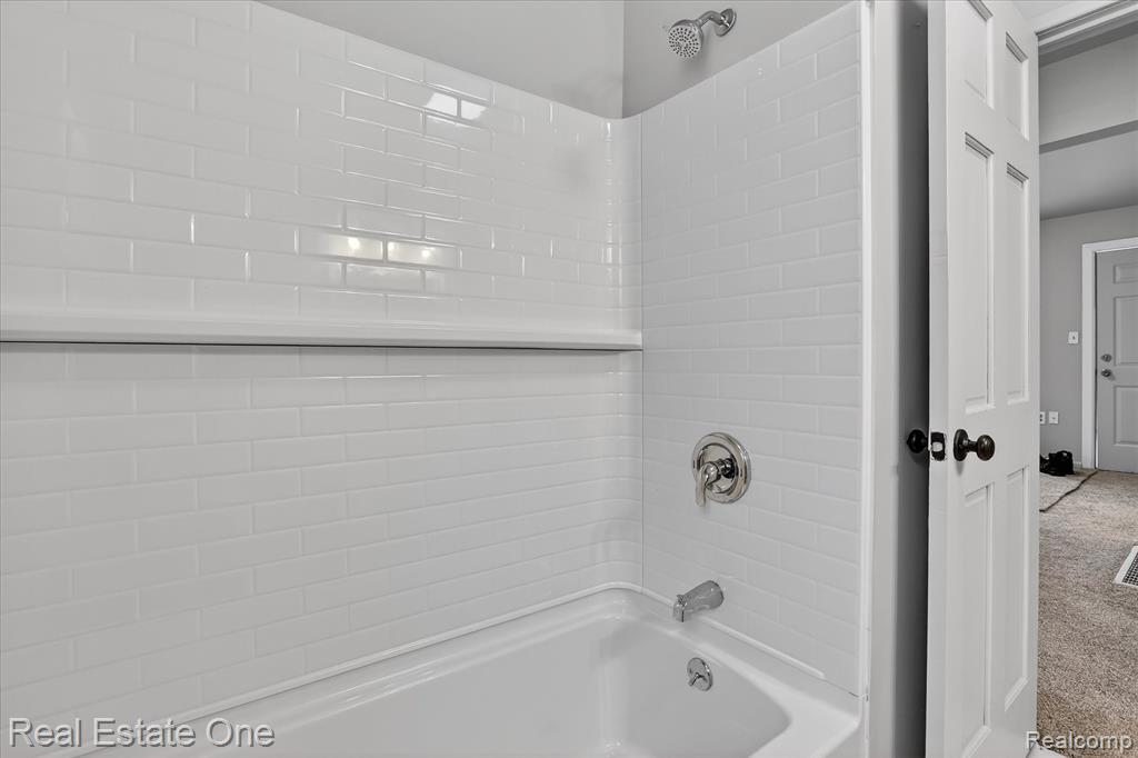 3267 Mills Acres Street, Flint, MI 48506 — Photo 26