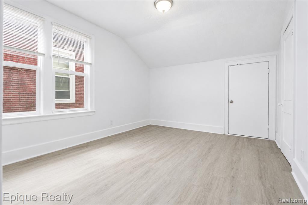 5045 Fairview Street, Detroit, MI 48213 — Photo 18